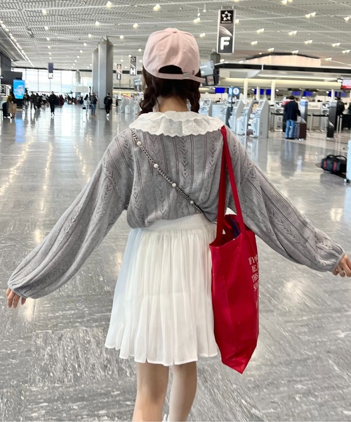 apres jour by あかちゃす（アプレジュールバイアカチャス）の「【あかちゃすコラボアイテム】コットンレースフリルニットカーデ【ZOZOTOWN限定アイテム】（カーディガン/ボレロ・レディース・グレー/レッド/ピンク・フリー/X-LARGE）」の7枚目の写真