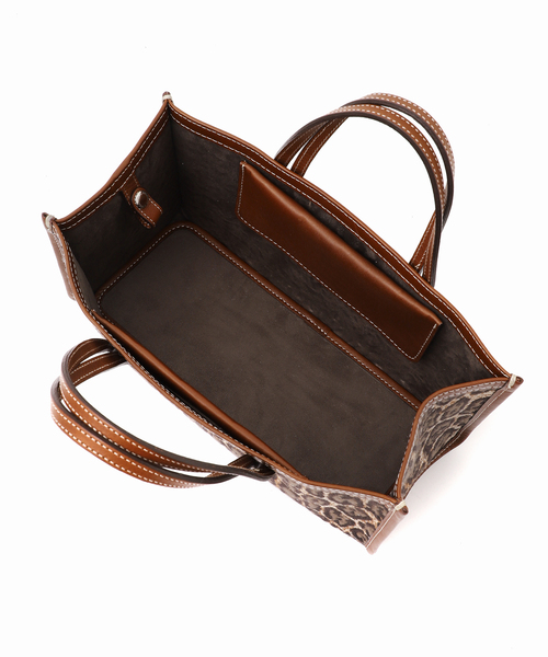 美品 A VACATION アヴァケーション BREAD レオパード バッグ A VACATION（アヴァケーション）の「【A VACATION/ア ヴァ