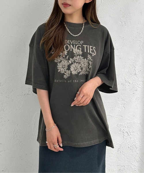 apres jour mignon（アプレジュールミニョン）の「ピグメントヴィンテージライクロックTシャツ2【ZOZOTOWN限定アイテム】（Tシャツ/カットソー・レディース・ピンク/ネイビー/その他/ブラウン系その他/ブラック系その他2/ブラック系その他・X-LARGE/フリー）」の9枚目の写真