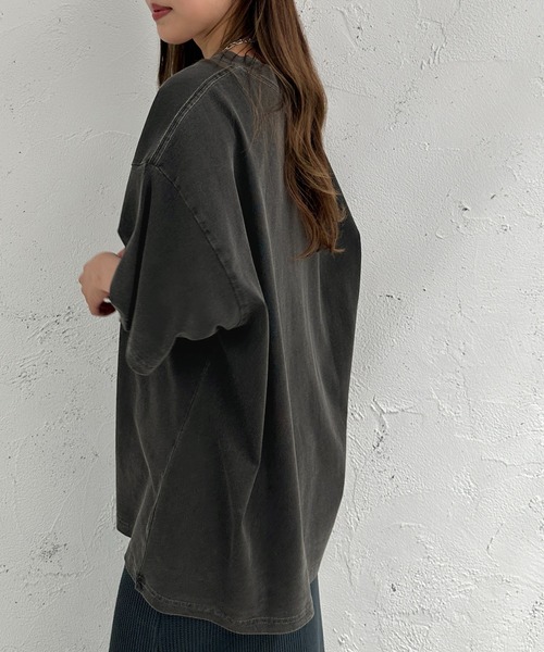 apres jour mignon（アプレジュールミニョン）の「ピグメントヴィンテージライクロックTシャツ2【ZOZOTOWN限定アイテム】（Tシャツ/カットソー・レディース・ピンク/ネイビー/その他/ブラウン系その他/ブラック系その他2/ブラック系その他・X-LARGE/フリー）」の10枚目の写真