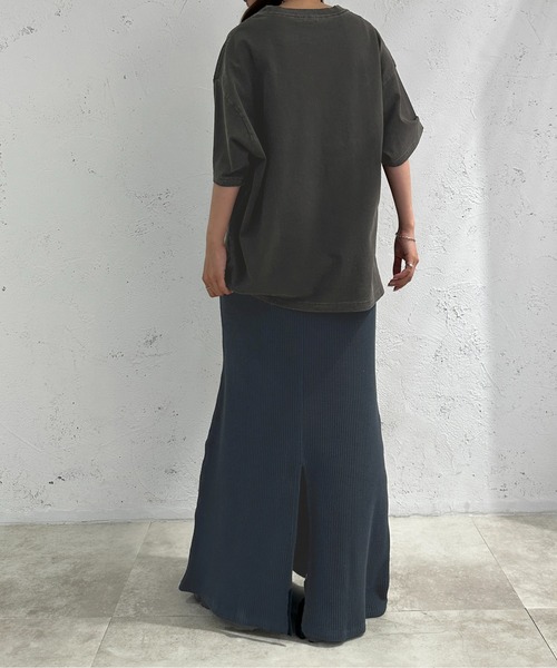 apres jour mignon（アプレジュールミニョン）の「ピグメントヴィンテージライクロックTシャツ2【ZOZOTOWN限定アイテム】（Tシャツ/カットソー・レディース・ピンク/ネイビー/その他/ブラウン系その他/ブラック系その他2/ブラック系その他・X-LARGE/フリー）」の13枚目の写真