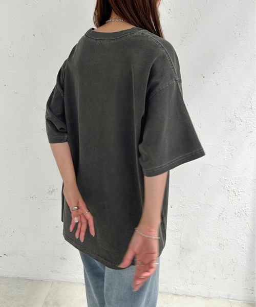 apres jour mignon（アプレジュールミニョン）の「ピグメントヴィンテージライクロックTシャツ2【ZOZOTOWN限定アイテム】（Tシャツ/カットソー・レディース・ピンク/ネイビー/その他/ブラウン系その他/ブラック系その他2/ブラック系その他・X-LARGE/フリー）」の16枚目の写真