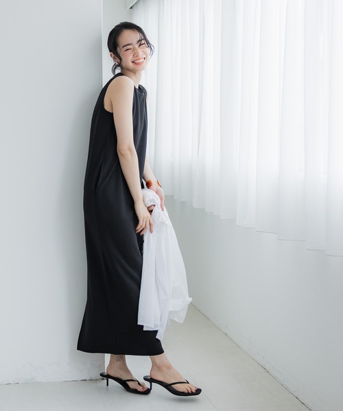 coca（coca）（コカ）の「エンボスIラインバックスリットワンピース（ワンピース・レディース・ブラック・M/L）」の14枚目の写真