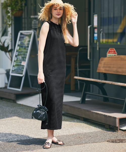 coca（coca）（コカ）の「エンボスIラインバックスリットワンピース（ワンピース・レディース・ブラック・M/L）」の12枚目の写真