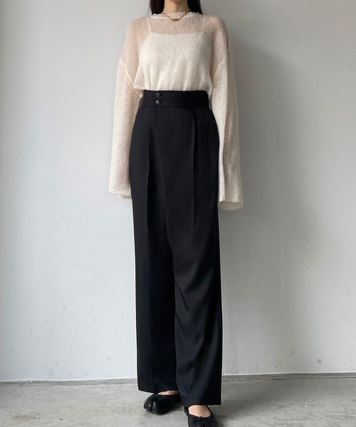 Louere(ルエレ)の「ダブルボタンラップパンツ(その他パンツ・レディース・アイボリー/ダークグレー/ブラック・SMALL/MEDIUM/X-LARGE/LARGE)」の2枚目の写真