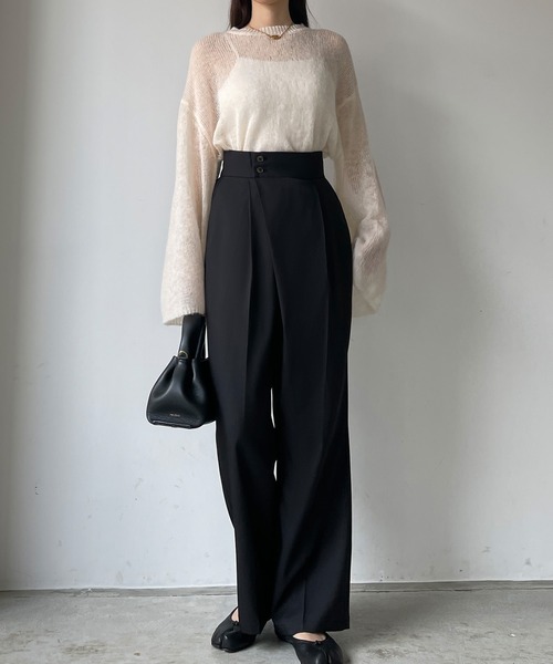 Louere(ルエレ)の「ダブルボタンラップパンツ(その他パンツ・レディース・アイボリー/ダークグレー/ブラック・SMALL/MEDIUM/X-LARGE/LARGE)」の5枚目の写真