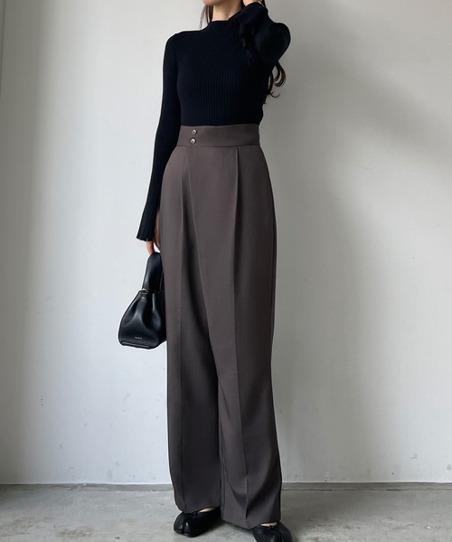 Louere(ルエレ)の「ダブルボタンラップパンツ(その他パンツ・レディース・アイボリー/ダークグレー/ブラック・SMALL/MEDIUM/X-LARGE/LARGE)」の11枚目の写真