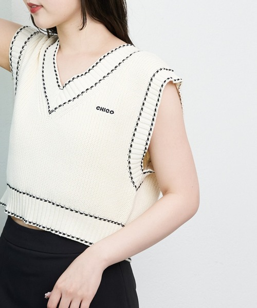 Chico（チコ）の「短丈バイカラーニットベスト（ベスト・レディース・アイボリー/ブラック/ブラック系その他/ホワイト系その他・FREE）」の8枚目の写真