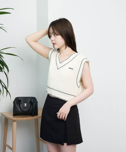 Chico（チコ）の「短丈バイカラーニットベスト（ベスト・レディース・アイボリー/ブラック/ブラック系その他/ホワイト系その他・FREE）」の12枚目の写真