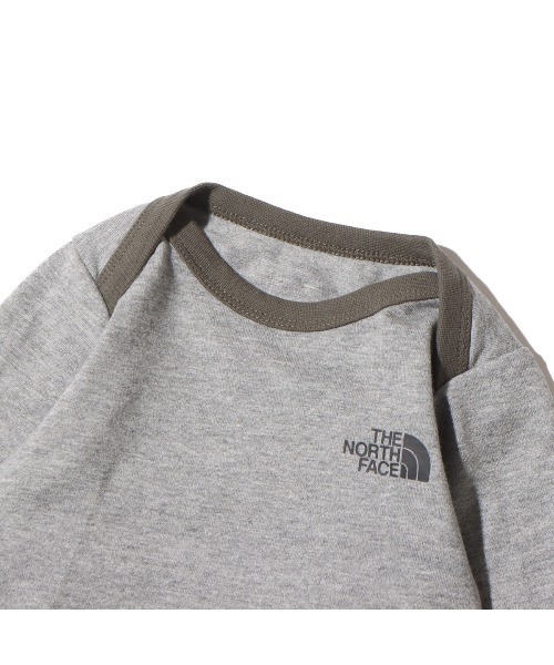 THE NORTH FACE（ザノースフェイス）の「THE NORTH FACE BABY L/S COTTON ROMPERS / ザ・ノース・フェイス ベビー ロングスリーブ コットン ロンパース（ロンパース・キッズ・ピンク/グレー/オリーブ・80/70）」の4枚目の写真