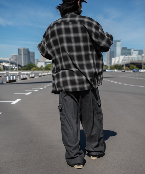 kutir（クティール）の「刺繍入りアソートダブルニーカーゴパンツ（カーゴパンツ・メンズ・グレー/ブラック系その他/ブラック・SMALL/LARGE/MEDIUM）」の12枚目の写真