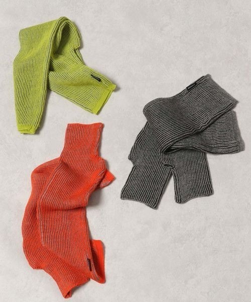 JEANASIS（ジーナシス）の「プレーティングアームカバー/979297（アームカバー・レディース・ブラック系その他/オレンジ系その他/グリーン系その他・FREE）」の7枚目の写真