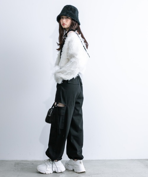 OLIVE des OLIVE（オリーブデオリーブ）の「【WEB限定カラー有】ミックス起毛クロップドカーデ　1032050270（カーディガン/ボレロ・レディース・ライトベージュ/オフホワイト/ラベンダー/オートミール/チャコールグレー・FREE）」の7枚目の写真