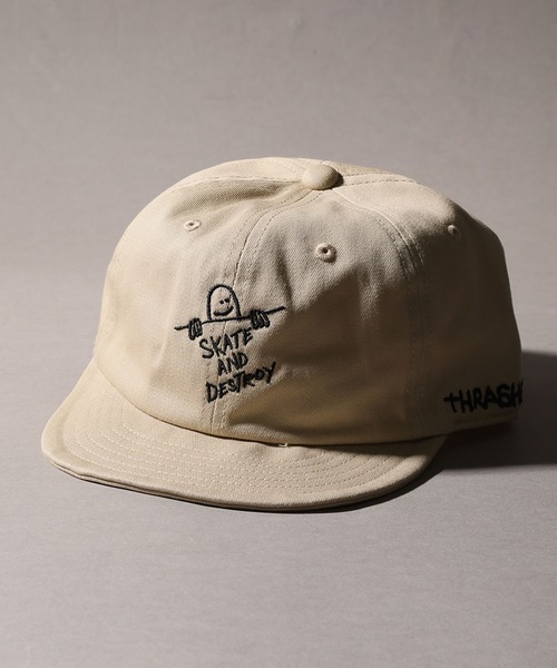 THRASHER（スラッシャー）の「【THRASHER/スラッシャー】×【Mark Gonzales/マーク ゴンザレス】アート刺繍 アンパイア ショートブリム キャップ（キャップ・メンズ・ブラック/ベージュ/ネイビー/ホワイト・FREE）」の3枚目の写真