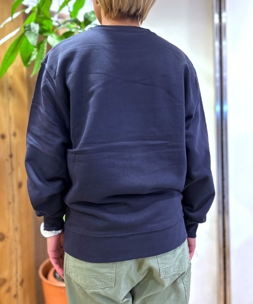 SNOOPY×OLD BETTY'S（スヌーピーカケルオールドベティーズ）の「スヌーピー【SNOOPY】Crew Neck Sweat (My Life As柄)（スウェット・レディース・ネイビー・M/L）」の2枚目の写真