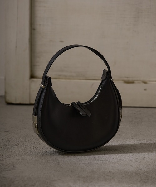 Birthday room(バースデイルーム)の「2WAYラウンドスモールバッグ(ハンドバッグ・レディース・ホワイト/ブラック・FREE)」の7枚目の写真