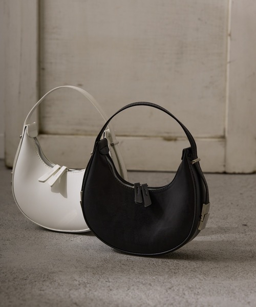 Birthday room(バースデイルーム)の「2WAYラウンドスモールバッグ(ハンドバッグ・レディース・ホワイト/ブラック・FREE)」の6枚目の写真