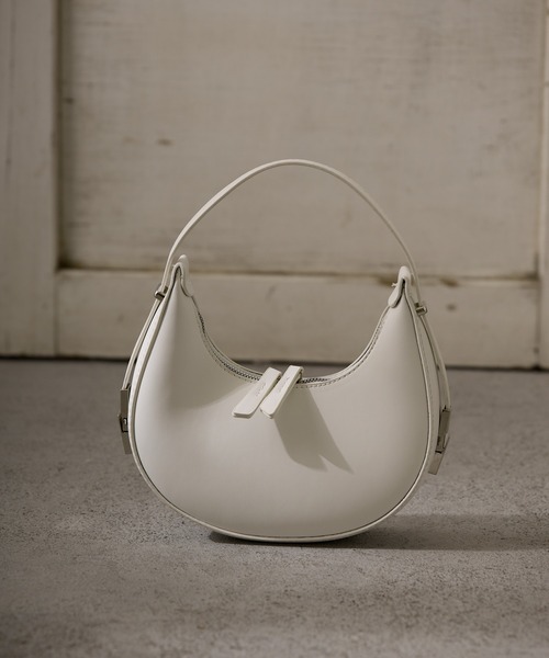 Birthday room(バースデイルーム)の「2WAYラウンドスモールバッグ(ハンドバッグ・レディース・ホワイト/ブラック・FREE)」の10枚目の写真