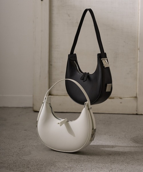 Birthday room(バースデイルーム)の「2WAYラウンドスモールバッグ(ハンドバッグ・レディース・ホワイト/ブラック・FREE)」の12枚目の写真