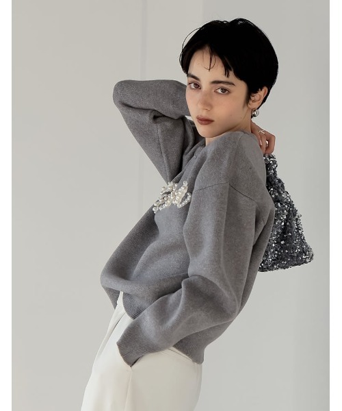 Re:EDIT（リエディ）の「[2024-25 WINTER COLLECTION][MEISM by Re:EDIT][お気に入り数5,000突破！]パールロゴニットトップス（ニット/セーター・レディース・ブラック/グレー・LARGE/MEDIUM）」の10枚目の写真