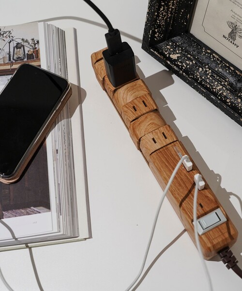 FREAK'S STORE（フリークスストア）の「Fargo/ファーゴ TAPKING USB AC6 USB2/AC6個口 3.4A USB2ポート（生活家電・レディース・ベージュ・ONE SIZE）」の2枚目の写真