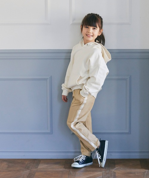 coca(coca)(コカ)の「キッズ 親子お揃いサイドラインパンツ(その他パンツ・キッズ・ブラック/ベージュ・110/120/130/140)」の4枚目の写真