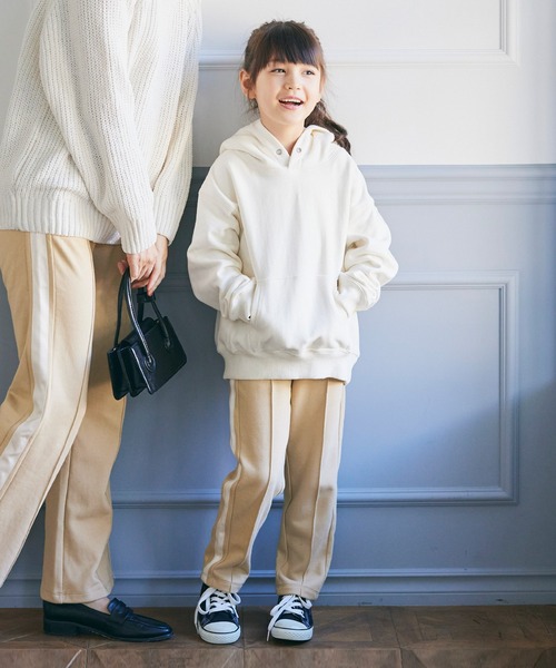 coca(coca)(コカ)の「キッズ 親子お揃いサイドラインパンツ(その他パンツ・キッズ・ブラック/ベージュ・110/120/130/140)」の3枚目の写真