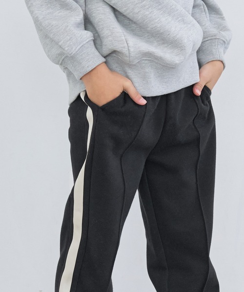 coca(coca)(コカ)の「キッズ 親子お揃いサイドラインパンツ(その他パンツ・キッズ・ブラック/ベージュ・110/120/130/140)」の8枚目の写真