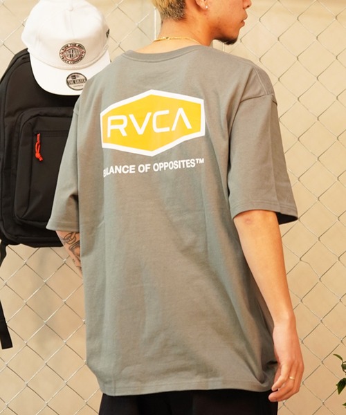 RVCA（ルーカ）の「RVCA/ルーカ バックプリントTシャツ ロゴTee オーバーサイズ BE041-225（Tシャツ/カットソー・メンズ・グレー/カーキ/ホワイト/スミクロ・L/M/S）」の15枚目の写真