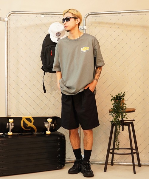 RVCA（ルーカ）の「RVCA/ルーカ バックプリントTシャツ ロゴTee オーバーサイズ BE041-225（Tシャツ/カットソー・メンズ・グレー/カーキ/ホワイト/スミクロ・L/M/S）」の16枚目の写真