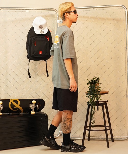 RVCA（ルーカ）の「RVCA/ルーカ バックプリントTシャツ ロゴTee オーバーサイズ BE041-225（Tシャツ/カットソー・メンズ・グレー/カーキ/ホワイト/スミクロ・L/M/S）」の18枚目の写真