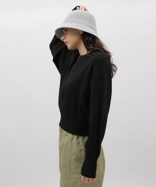 LAKOLE（ラコレ）の「12ゲージZIPショートカーディガン / 103590（カーディガン/ボレロ・レディース・ブラック/ライトブルー/グレー/アイボリー・SMALL/MEDIUM）」の15枚目の写真