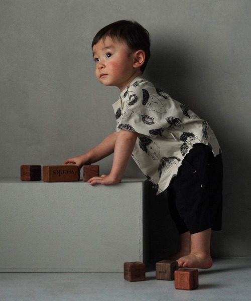 MAKE YOUR DAY（メイクユアデイ）の「いろんな顔総柄半袖Tシャツ■80～140cm（Tシャツ/カットソー・キッズ・ベージュ/チャコールグレー/オフホワイト・80/90/100/110/120/130/140）」の6枚目の写真