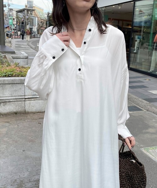 fredy emue（フレディエミュ）の「ブライトローン袖ボリュームワンピース（ペチワンピ付き）（ワンピース・レディース・サックスブルー/ブラック/オフホワイト・38）」の22枚目の写真