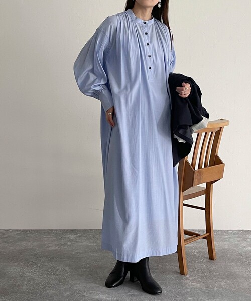 fredy emue（フレディエミュ）の「ブライトローン袖ボリュームワンピース（ペチワンピ付き）（ワンピース・レディース・サックスブルー/ブラック/オフホワイト・38）」の21枚目の写真