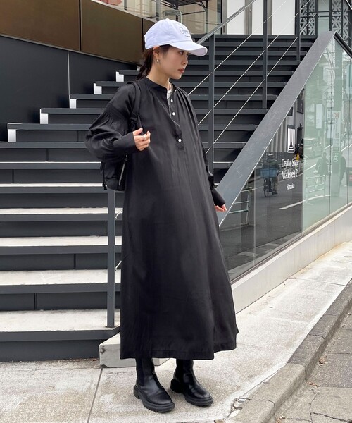 fredy emue（フレディエミュ）の「ブライトローン袖ボリュームワンピース（ペチワンピ付き）（ワンピース・レディース・サックスブルー/ブラック/オフホワイト・38）」の7枚目の写真