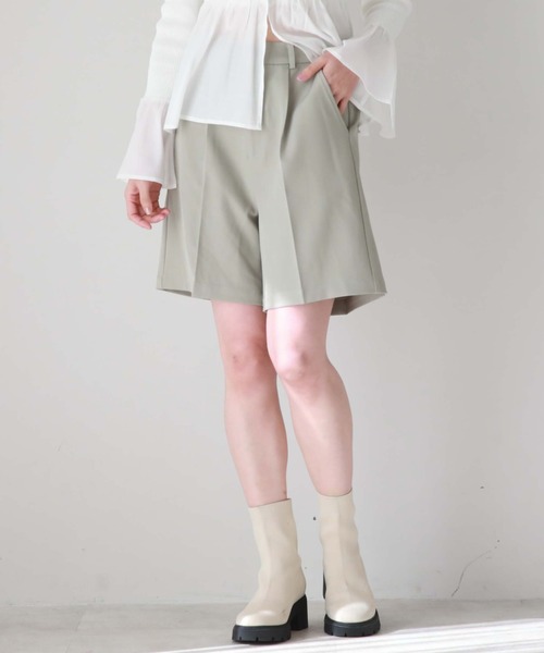 archives（アルシーヴ）の「タックショートパンツ（その他パンツ・レディース・グレイッシュベージュ/アイボリー/グリーン・MEDIUM）」の3枚目の写真