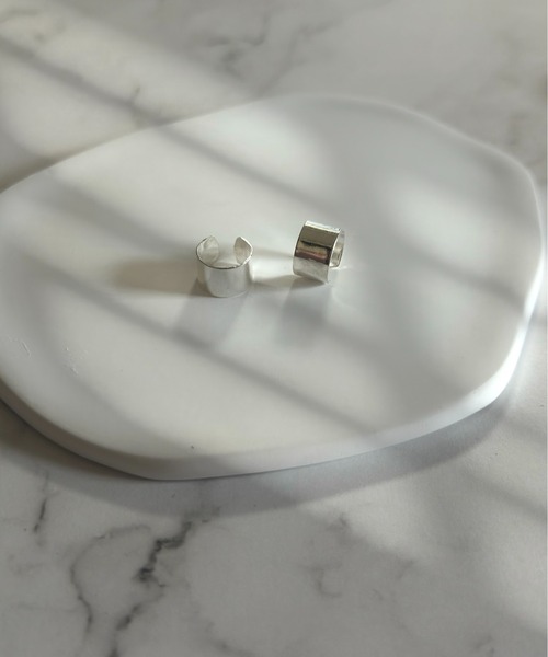 Burner(バーナー)の「【OKUOKU 0909】イヤーカフ シンプルデザイン oku-ecuff-00315 U(イヤーカフ・メンズ・シルバー/シルバー系その他/U/O/P/Q/R/S/T/G/H/I/J/M/N/A/B/C/D/E/F/K/L・ONE SIZE)」の3枚目の写真