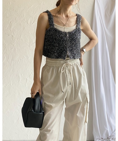 She's Closet(シーズクローゼット)の「ダブルジップアップショート丈グリッターラメシャギーニットビスチェベスト(ベスト・レディース・ゴールド/シルバー/ブラック/アイボリー・FREE)」の21枚目の写真