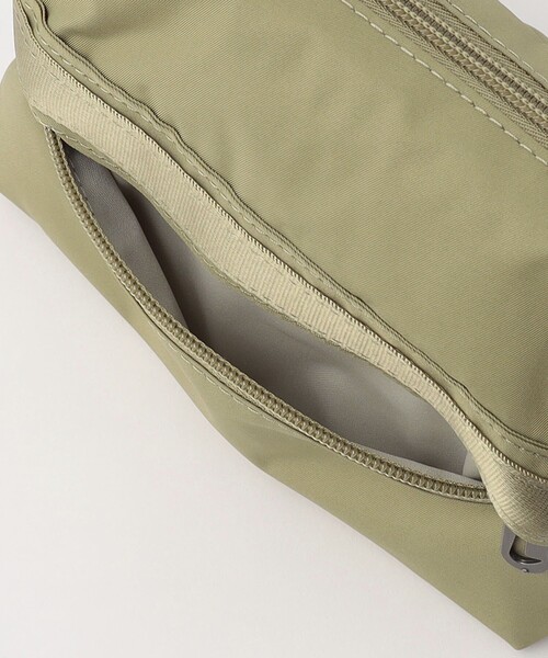 NIKE(ナイキ)の「<NIKE>ウィメンズ フューチュラ クロスボディバッグ/1L(ショルダーバッグ・レディース・オリーブ/ブラック・FREE)」の9枚目の写真