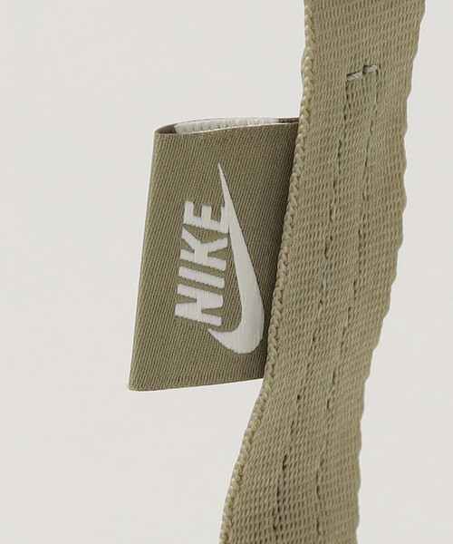 NIKE(ナイキ)の「<NIKE>ウィメンズ フューチュラ クロスボディバッグ/1L(ショルダーバッグ・レディース・オリーブ/ブラック・FREE)」の13枚目の写真