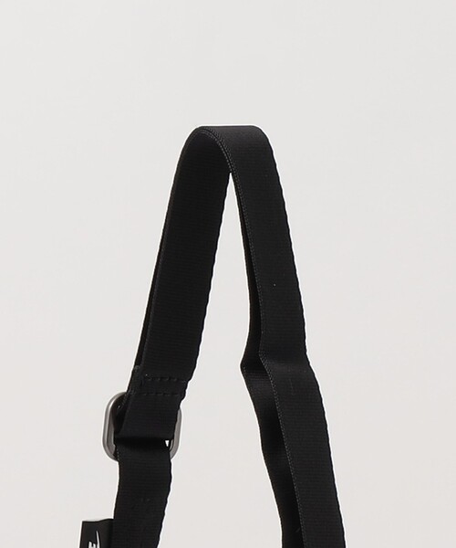 NIKE(ナイキ)の「<NIKE>ウィメンズ フューチュラ クロスボディバッグ/1L(ショルダーバッグ・レディース・オリーブ/ブラック・FREE)」の22枚目の写真