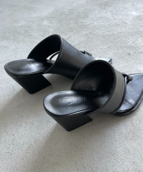 AIC.（エーアイシー）の「カットアウトポインテッドトゥーサンダル（サンダル・レディース・シルバー/ブラック/その他・SMALL/MEDIUM/LARGE）」の22枚目の写真