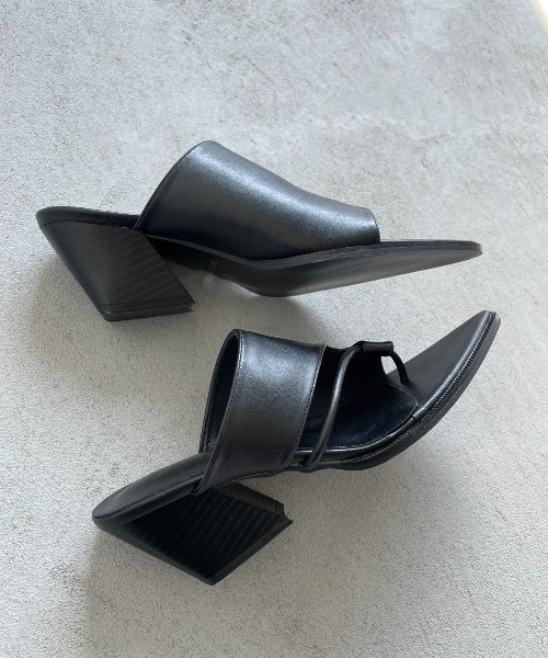 AIC.（エーアイシー）の「カットアウトポインテッドトゥーサンダル（サンダル・レディース・シルバー/ブラック/その他・SMALL/MEDIUM/LARGE）」の21枚目の写真