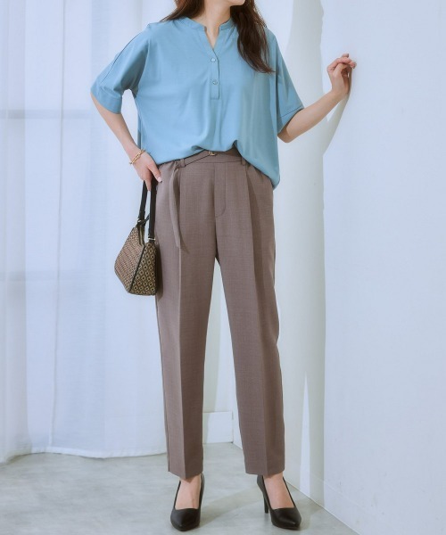 7days Life Styling（セブンデイズライフスタイリング）の「麻調合繊ベルト付テーパードパンツ（しわになりにくい・接触冷感・ＵＶカット・洗える）（スラックス・レディース・モカ/ネイビー/ライトベージュ/グリーン/チャコールグレー・S/M/L/LL）」の13枚目の写真