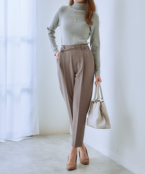 7days Life Styling（セブンデイズライフスタイリング）の「麻調合繊ベルト付テーパードパンツ（しわになりにくい・接触冷感・ＵＶカット・洗える）（スラックス・レディース・モカ/ネイビー/ライトベージュ/グリーン/チャコールグレー・S/M/L/LL）」の22枚目の写真