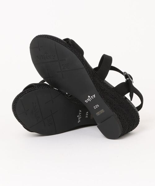 クロスストラップウェッジヒールサンダル