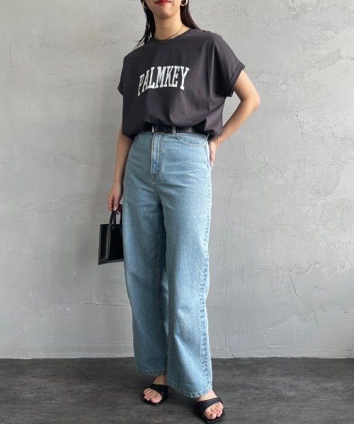 MICA&DEAL（マイカ＆ディール）の「[MICA&DEAL/マイカアンドディール] 別注 PALMKEY ロゴプリントTシャツ（Tシャツ/カットソー・レディース・チャコール/ホワイト/グレイッシュベージュ・F）」の5枚目の写真
