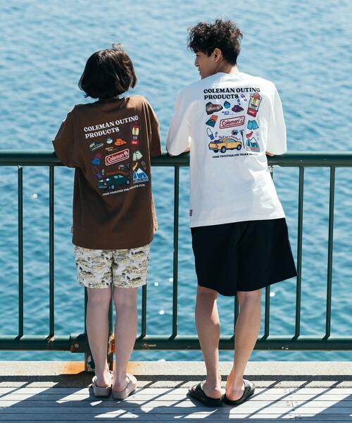 COLEMAN(コールマン)の「Coleman/コールマン Coleman 別注 バックプリント クルーネック 半袖Tシャツ トレッキンググッズ(Tシャツ/カットソー・メンズ・ホワイト/チャコールグレー/ブラウン/グレー・MEDIUM/LARGE)」の4枚目の写真