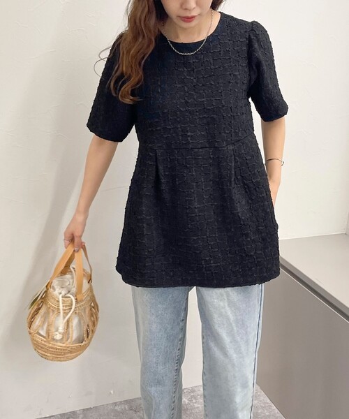 fredy emue(フレディエミュ)の「ペプラム切替半袖ジャガードブラウス(シャツ/ブラウス・レディース・サックスブルー/ブラック/オフホワイト・38)」の12枚目の写真